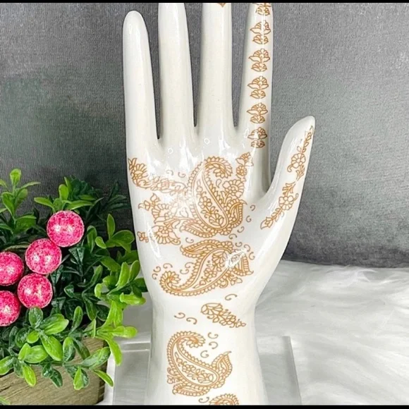 JEWELRY HOLDER Hand Decor Boho Display Tattooed henna hand jewelry display - Picture 9 of 12